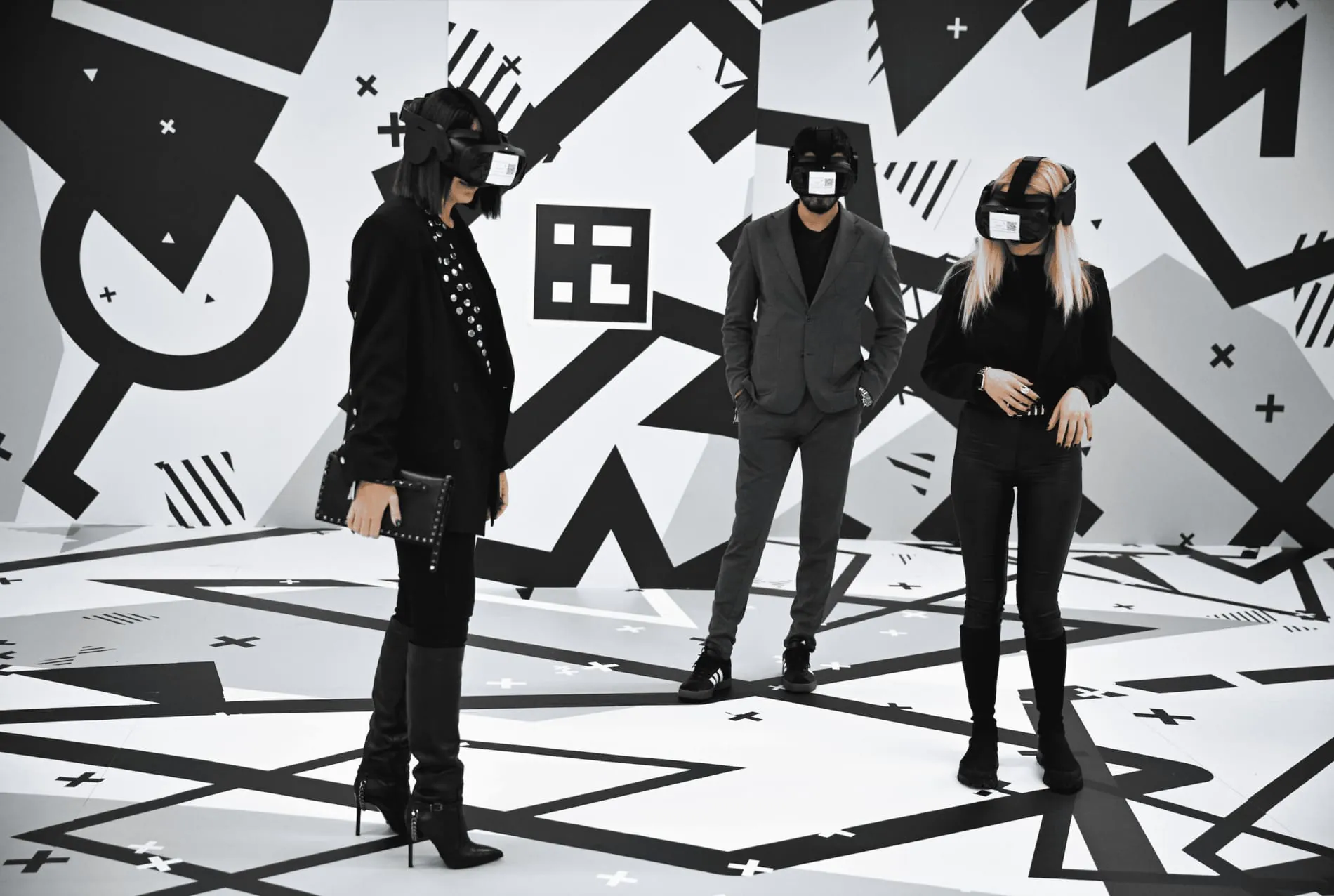 People experiencing VR with Excurio technology